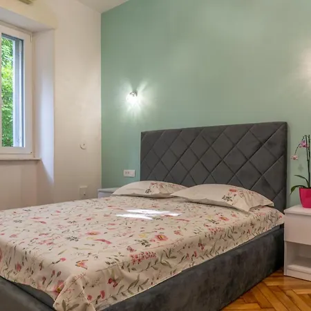 Lägenhet Garden In The Center *